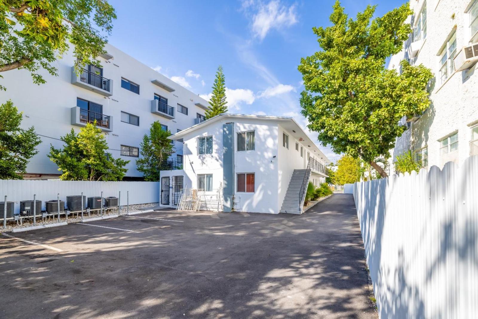 Stunning Escape Near Pet Friendly Miami